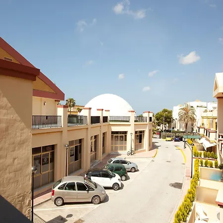 Apartament In Beachfront With Pool