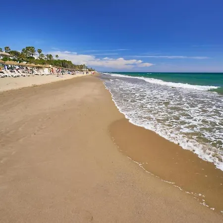 In Beachfront With Pool Apartament Marbella