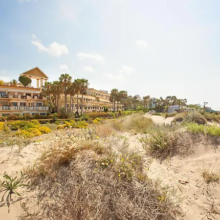 In Beachfront With Pool Marbella