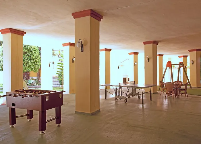 In Beachfront With Pool * マルベーリャ