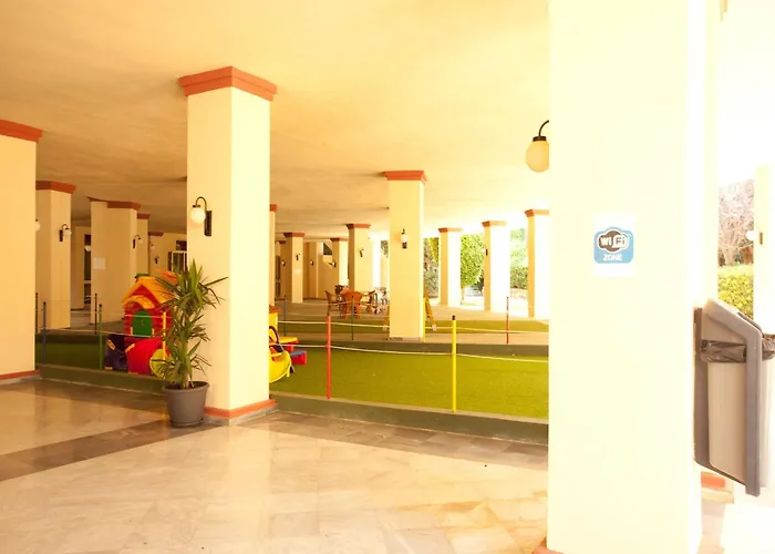 アパート In Beachfront With Pool マルベーリャ