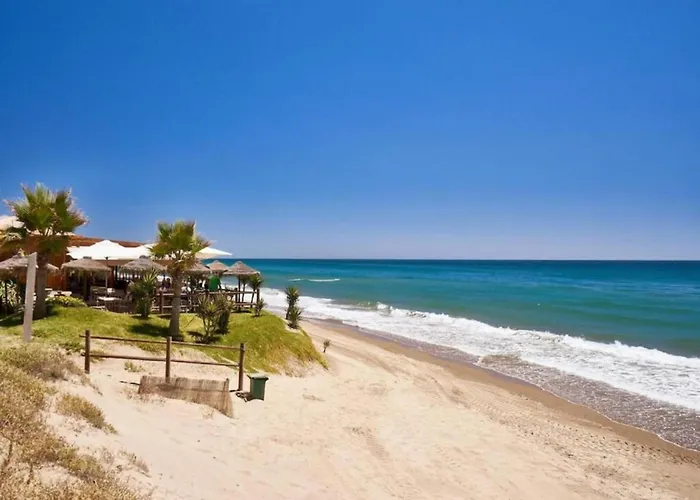 In Beachfront With Pool アパート マルベーリャ