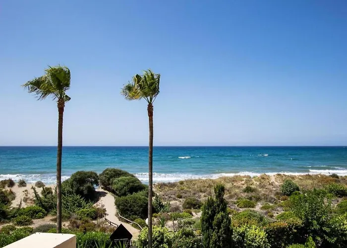 In Beachfront With Pool マルベーリャ