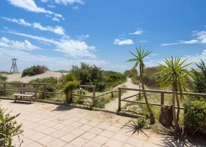 アパート In Beachfront With Pool *