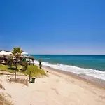 In Beachfront With Pool Apartment Marbella