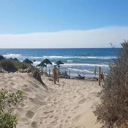 In Beachfront With Pool Lejlighed Marbella