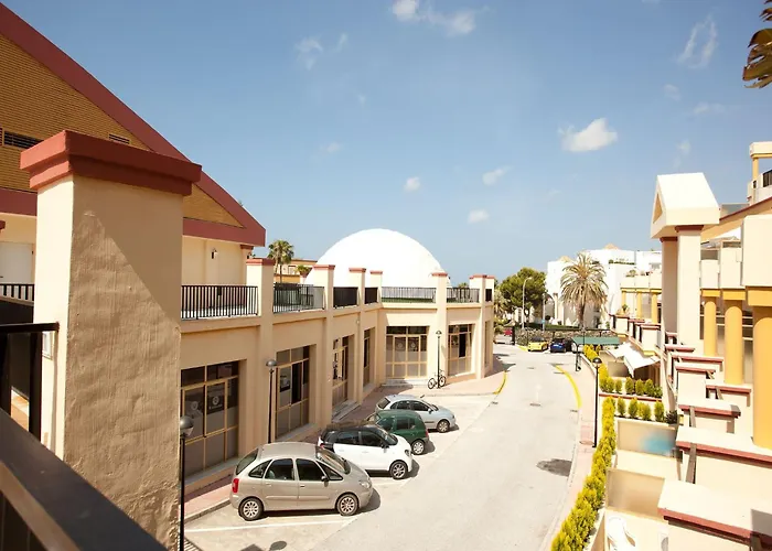 Apartman In Beachfront With Pool